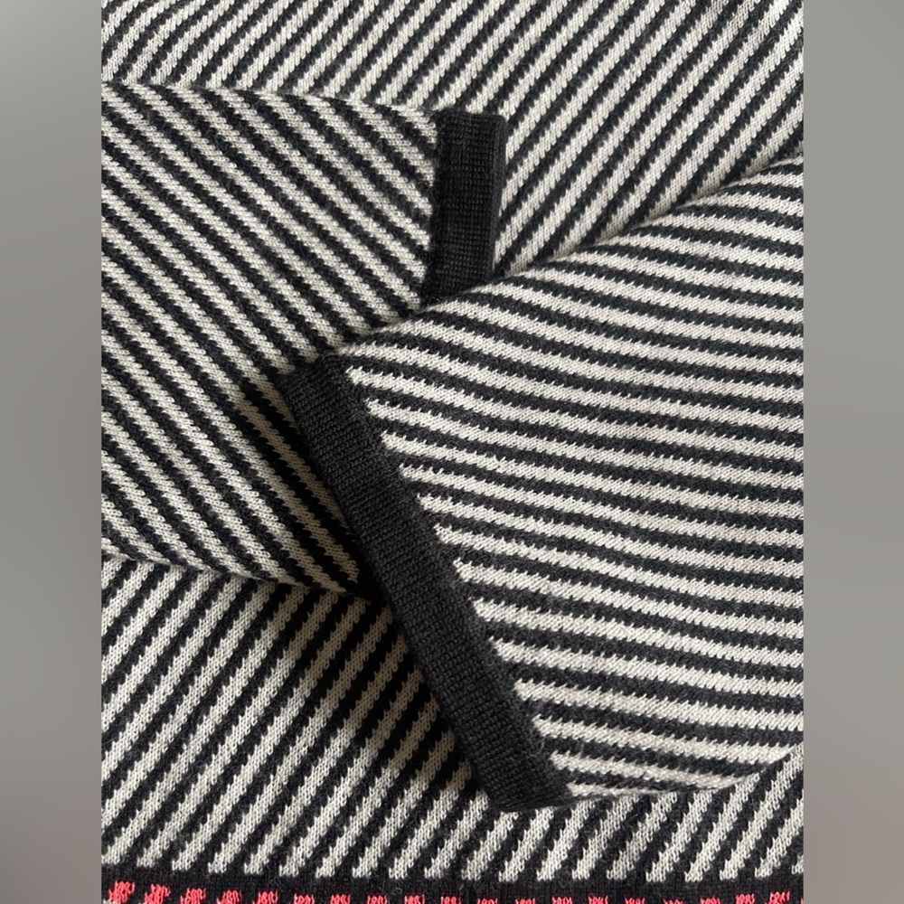 Rag And Bone Sweater Like New! - image 2